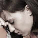 Чому болять стопи і як зняти біль народними методами