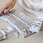 Що написати дівчині, якщо вона не відповідає: 50 ефективних варіантів